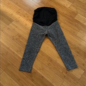 Beyond Yoga Cropped Maternity Leggings